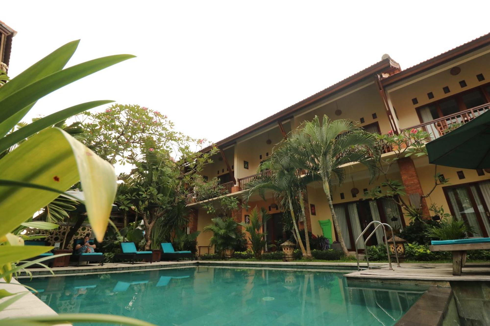 Mina Pelasa Hotel Legian Extérieur photo