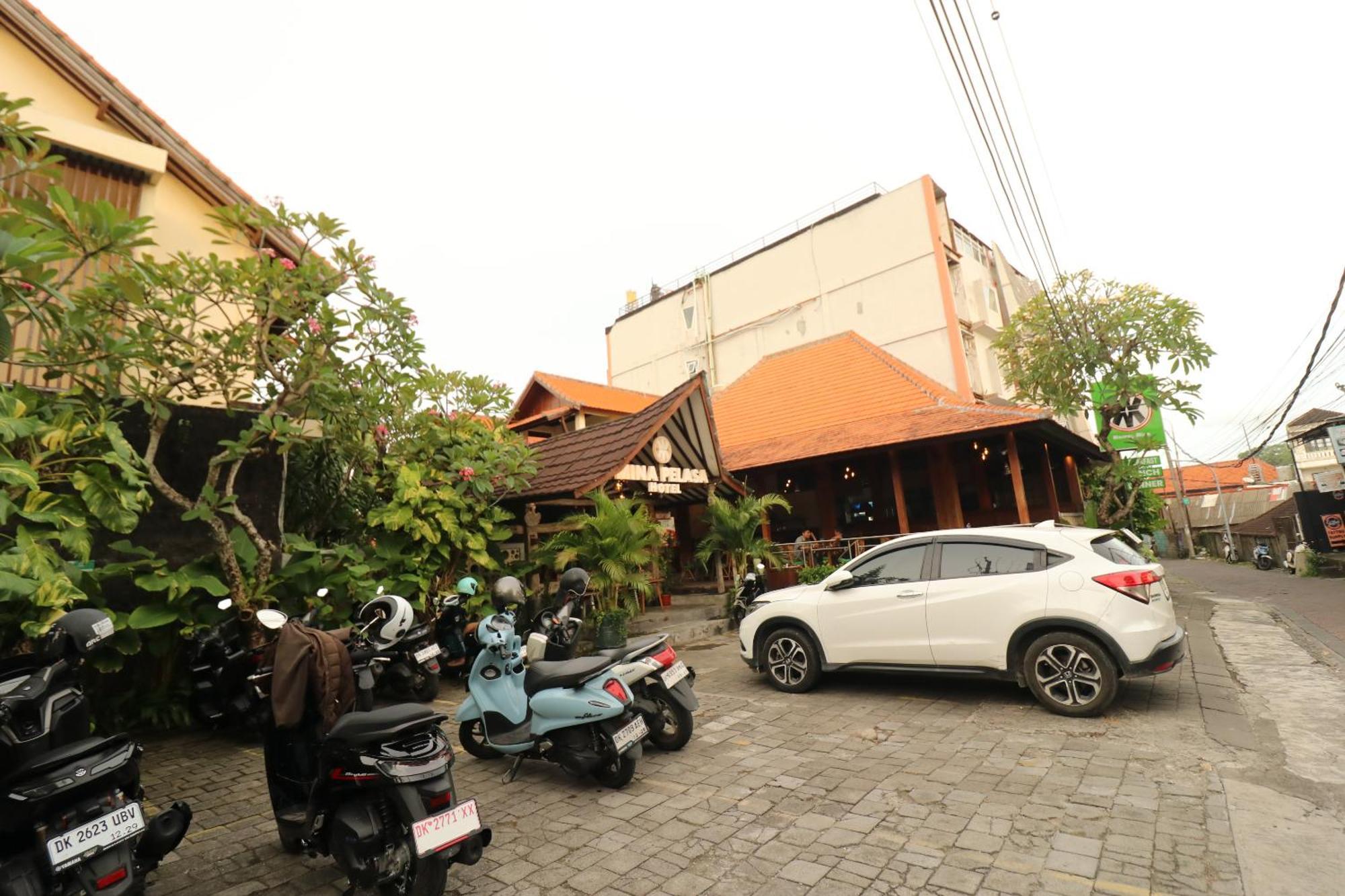 Mina Pelasa Hotel Legian Extérieur photo