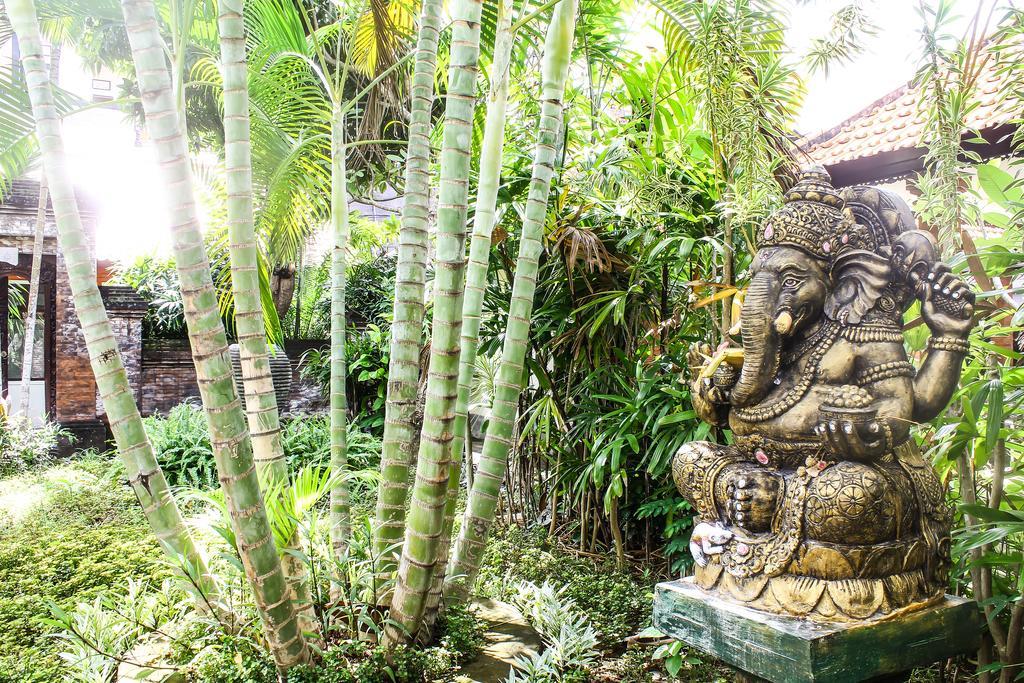 Mina Pelasa Hotel Legian Extérieur photo